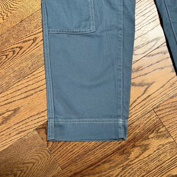 Old Navy High-Waisted Utility Pants - Size 0 - Picture 7 of 7